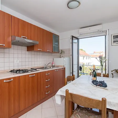 Dvori Apartment